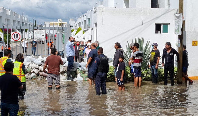 Evacuan a casi mil personas en La Rueda, San Juan del Río 