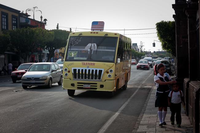 Juárez Luna dijo que, actualmente, operan 75 rutas de transporte urbano.