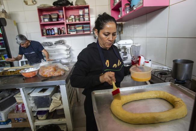 Herencia. Preparar rosca de Reyes como un legado familiar