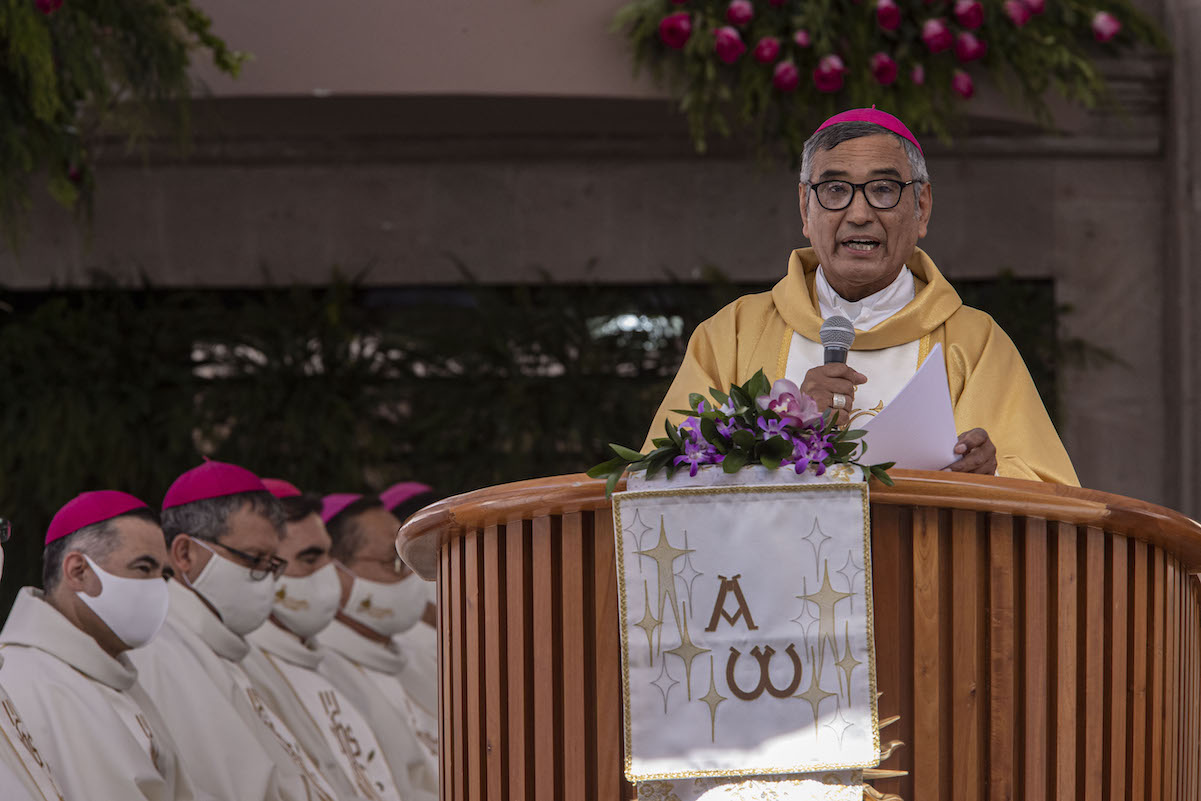 El Obispo de Querétaro, Fidencio López, da positivo a Covid-19; tiene síntomas leves