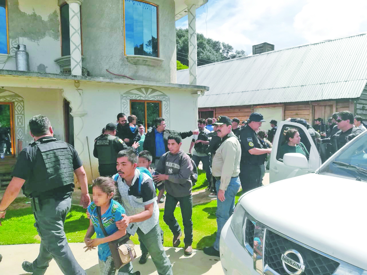 Rescatan a 22 migrantes ilesos en Chiapas; caen 3 plagiarios