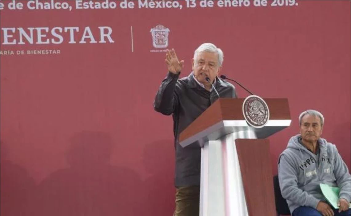 L&oacute;pez Obrador pide a ciudadanos no mancharse las manos con huachicol