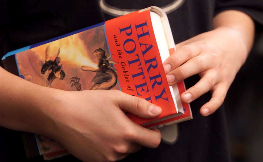 Cat&oacute;licos quemaron libros de Harry Potter por tener &quot;fuerzas malignas&quot;