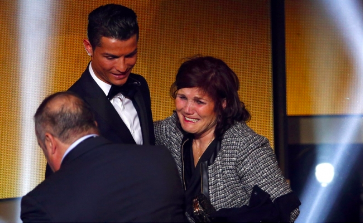 Mam&aacute; de Cristiano Ronaldo recibe el alta m&eacute;dica