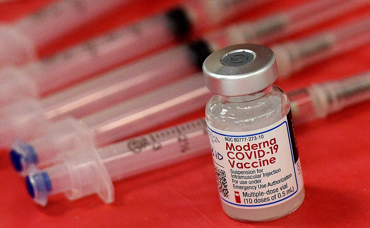 Vacuna antiCovid de Moderna genera doble cantidad de anticuerpos que la de Pfizer: estudio