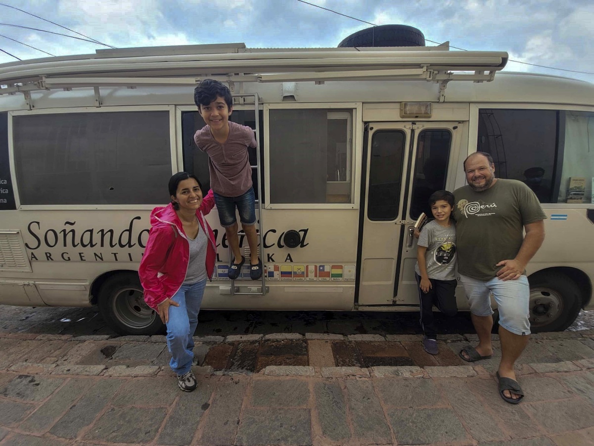 Los Fontana, la familia que viaja libre hacia Alaska