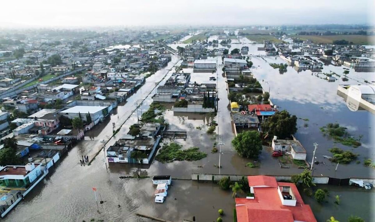 Municipios de Hidalgo amanecen bajo el agua, reportan 17 muertos en Tula