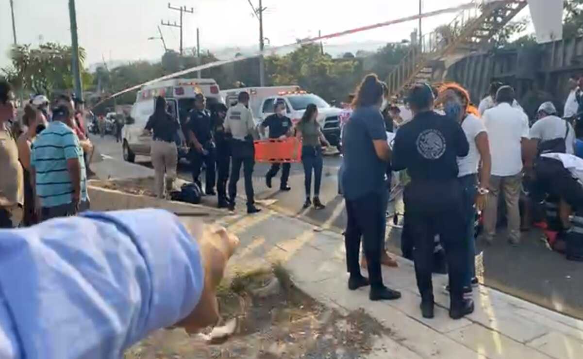 Periodista rompe en llanto al reportar accidente en Chiapas que dej&oacute; 55 migrantes muertos