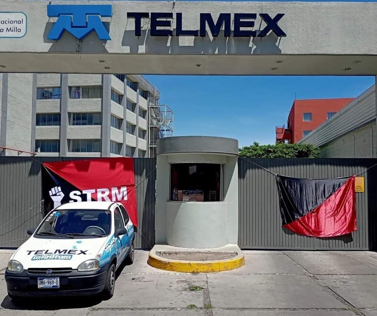 Mil 200 trabajadores se suman en Quer&eacute;taro a la huelga de Telmex