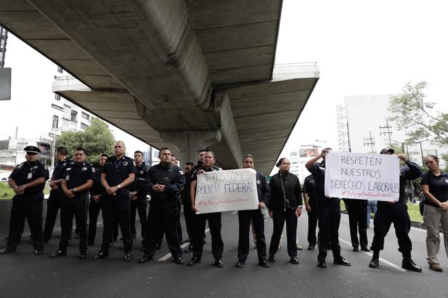 Protestas de polic&iacute;as no afectan al estado: Francisco Dom&iacute;nguez