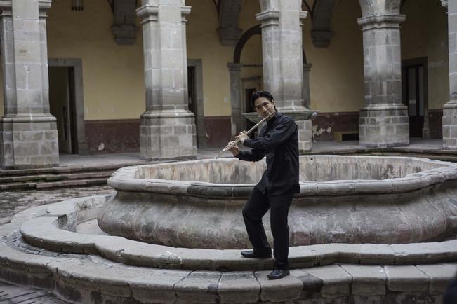como ganador del primer lugar del Concurso Nacional para Solistas de Reportorio Mexicano, Carlos tocar&aacute; con la OFEQ, en 2019.