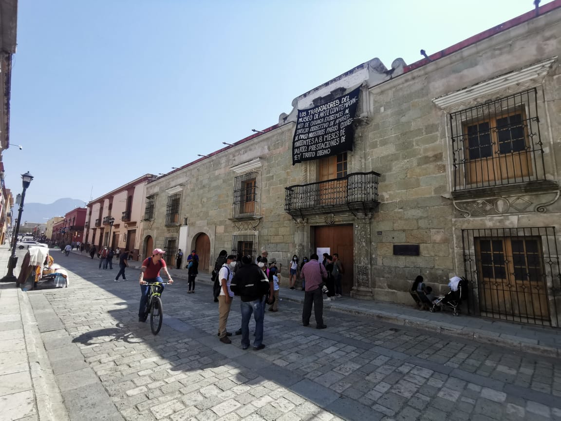 Desalojan por la fuerza a empleados que resguardaban Museo de Arte Contempor&aacute;neo de Oaxaca 